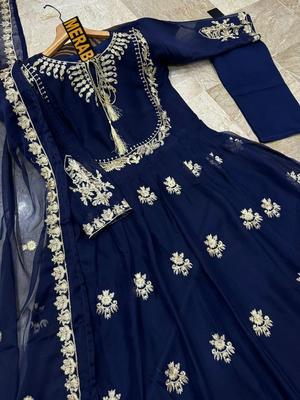 3 Pcs Women's Stitched Embroidered Maxi Suit